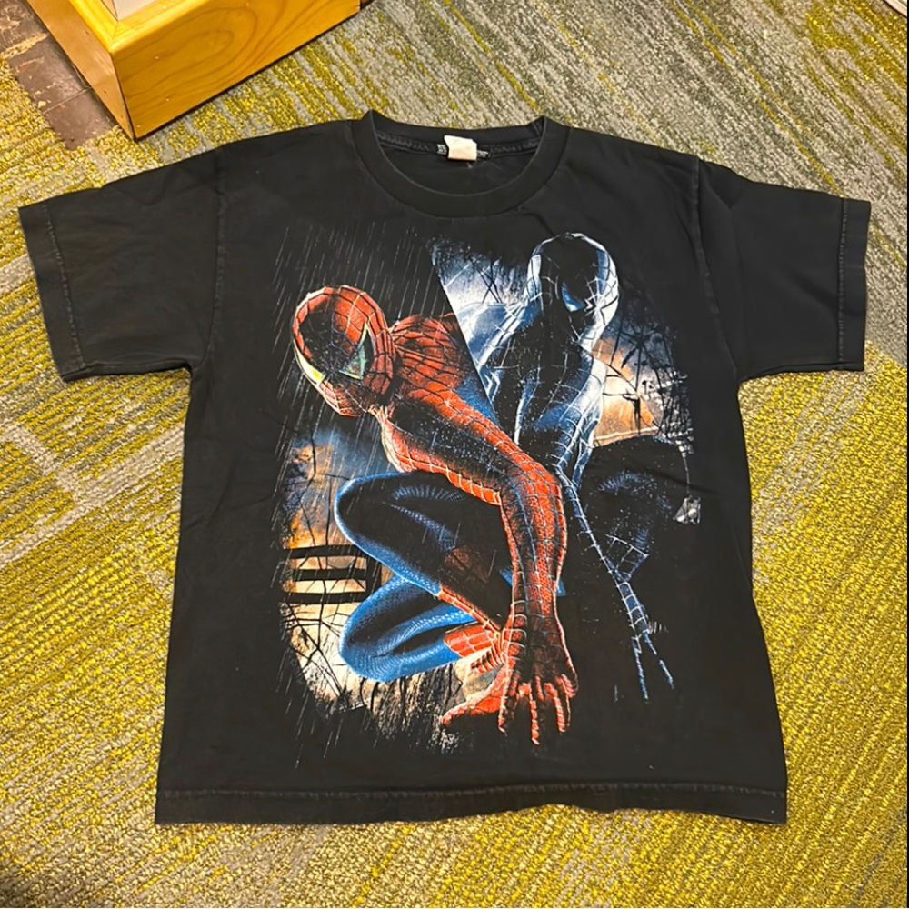 Back length 23, chest 18 inches, the model wears a size (6/8)